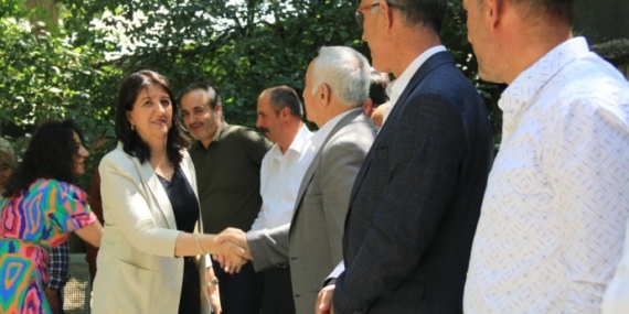 Buldan Van’da bayramlaşma programında konuştu: Mücadele edeceğiz