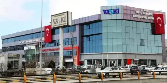 Van’da su kesintisi otel ve hamamları boşalttı