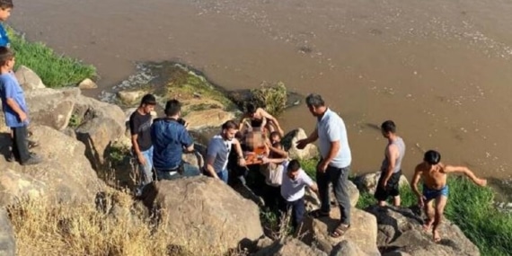 Dicle nehrine giren 9 yaşındaki çocuk boğuldu