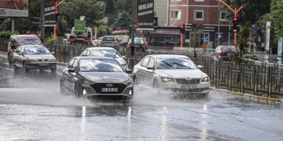 Ardahan’da sağanak ve dolu