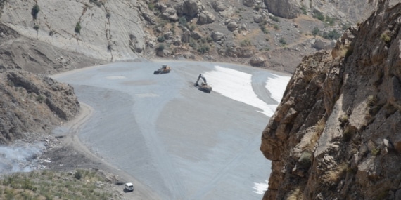 Hakkari’de çöp toplama alanları yeşile bürünüyor