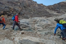 Milli dağcı Tunç Fındık, Hakkari'de kaya tırmanışı yaptı