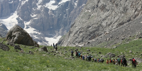 Van’ın dağcıları Hakkari dağlarını gezdi