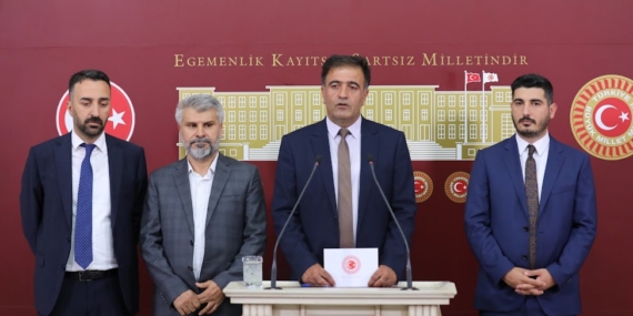 Parlamenterê YSP’ê Kamaç: Çima nahêlin Ahmet Kaya vegere ser peywir ê?