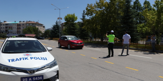 Erzurum’da kaza: Otomobilin çarptığı kadın ağır yaralandı