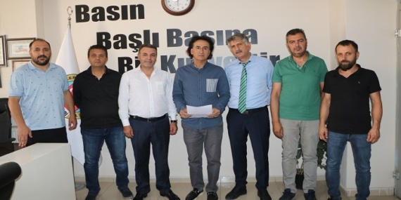 Hakkari’de gazetecilerden Güler’e  tepki: Sorularımız defterde kaldı