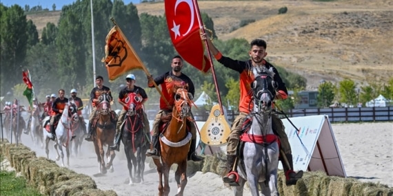 Van’dan kayyım taşımacılığı: Malazgirt kutlamaları için 300 araç kiralanacak