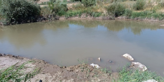 Serinlemek için Murat Nehri’ne  giren çocuk boğuldu