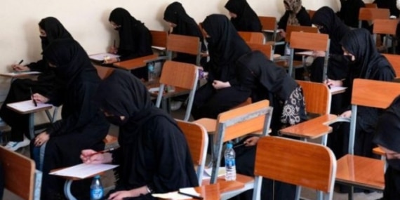 Afganistan’da kız çocukların eğitim görmesi yasaklandı