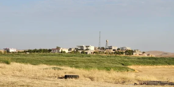 Elektrik verilmeyen köyün muhtarı istifa etti: Yerine kayyım atandı!