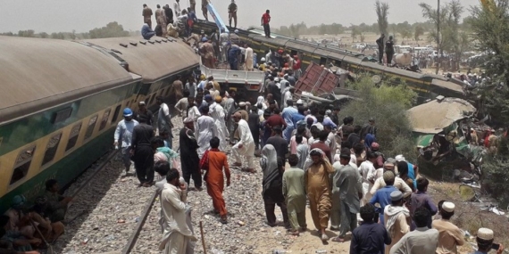 Pakistan’da tren kazası: 22 ölü, 50 yaralı