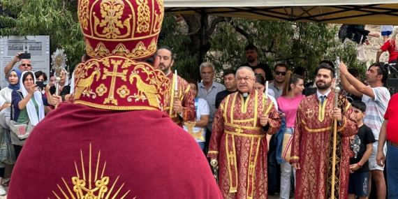 Dünyanın farklı ülkelerinde gelen Ermeniler Van’da buluştu: Barış kardeşlik olsun