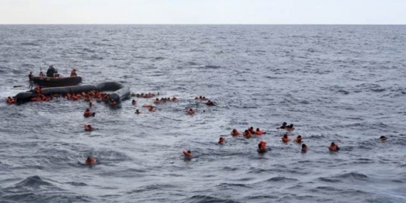 Mülteci teknesi battı: 3 kişi yaşamını yitirdi