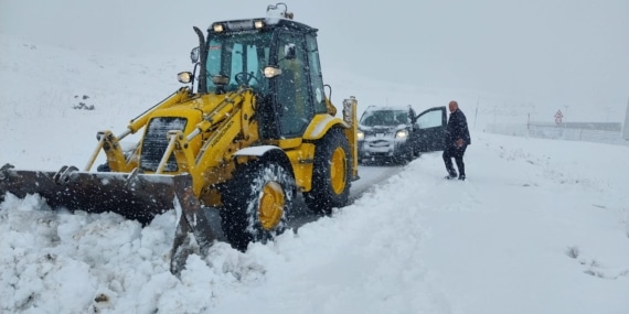 Erzurum, Ardahan ve Kars’ta 261 yerleşim yerine ulaşım sağlanamıyor