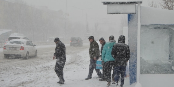 Erzurum ve Ardahan ile Kars’ın yüksekleri karla kaplandı