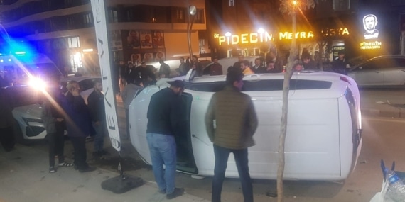 Van’da zincirleme trafik kazası: 4 yaralı