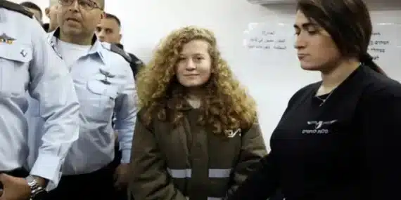 Filistinli eylemci Ahed Tamimi gözaltına alındı