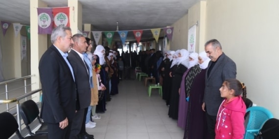 Van’da halk buluşmaları yoğun katılımlarla sürüyor