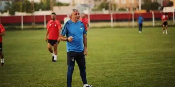 Vanspor, teknik direktörü Sarıgül ile yollarını ayırdı