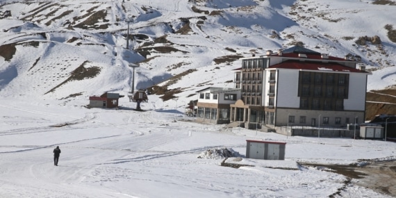 Hakkari’deki kayak merkezi yeni sezon için gün sayıyor
