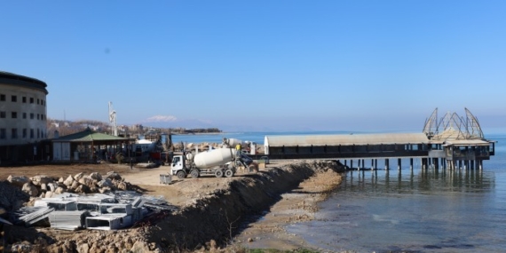 Van Gölü’ndeki kaçak yapı hakkında suç duyurusunda bulunulacak