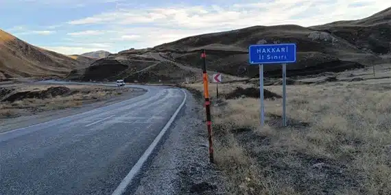 Van-Hakkari sınır tabelasının yeri 87 yıl sonra değiştirildi