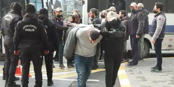 Kilise saldırısında 34 şüpheliye tutuklama talebi