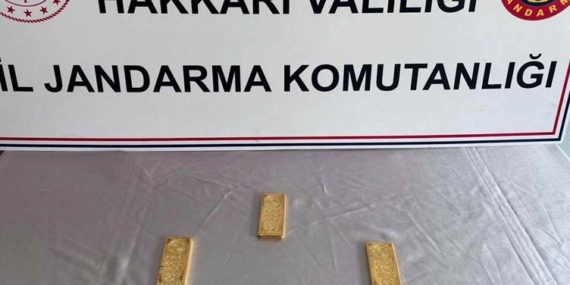 Van-Hakkari yolunda yolcu ayakkabısında 3 kg altın yakalandı