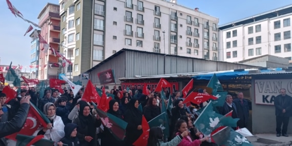 Şehir İttifakı’nın, seçim ofisi açılışında kayyımlara tepki gösterildi