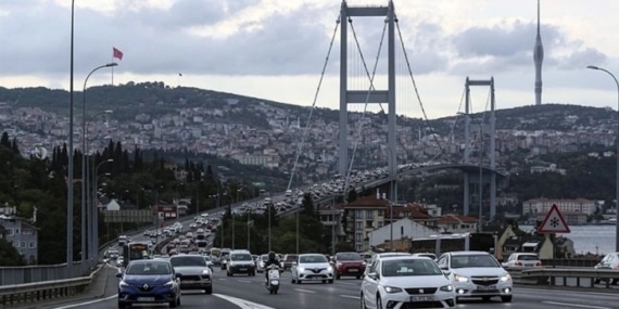 Otoyol ve köprü geçiş ücretlerine zam yapıldı