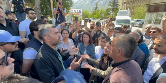 Hakkari’de duruşma öncesi gergin anlar: Adliye binasına girişler yasaklandı