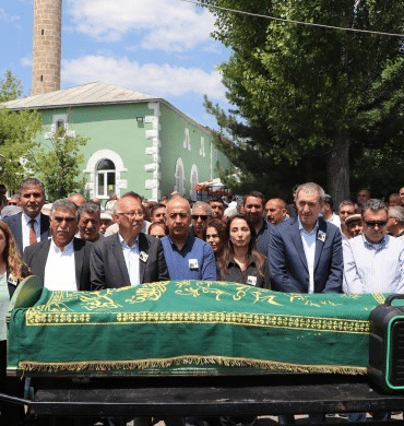 bakırhan annesi