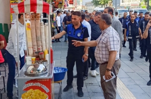 Van’da uyarılara uymayan seyyar satıcılara para cezası - seyyar