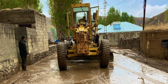 Van’da etkili yağış yine sele neden oldu