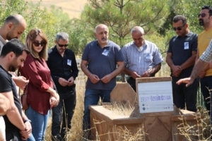 KHK’li Özvan Van'daki mezarı başında anıldı - vaski2