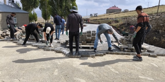 Çaldıran Belediyesinde çalışma seferberliği sürüyor