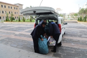 Van'da zabıta ekipleri halk sağlığını tehdit eden ürünleri imha etti - IMG 20241021 WA0065