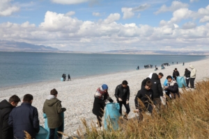 Tuşba Belediyesi Denizcilik Öğrencileri İle Birlikte Sahili Temizledi - IMG 20241022 WA0038