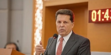 ahmet özer