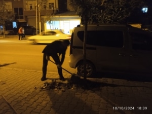 İpekyolu Belediyesi mahallelere el attı, çalışmalar geceden başladı - ipekyolu temizlik ekibi 2