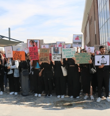 yyü protesto