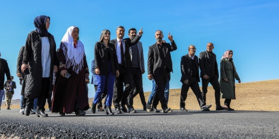 Van’da hizmet sınır hatlarına ulaştı