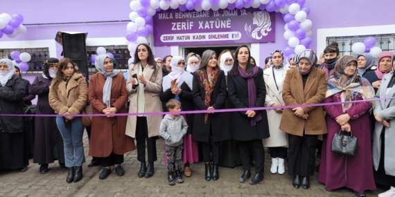 Van’da ‘Zerif Hatun Kadın Dinlenme Evi’ görkemli bir törenle hizmete açıldı