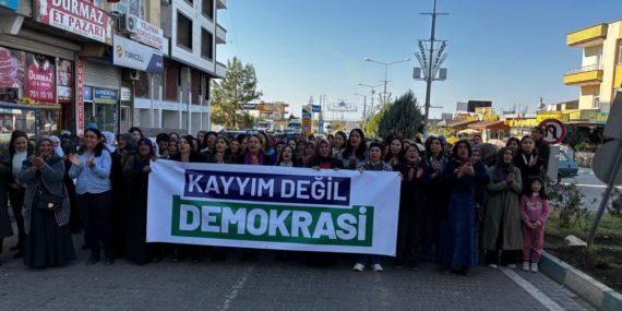 Eşbaşkan Şedal ve Zeydan kayyım atanan kentleri ziyaret etti