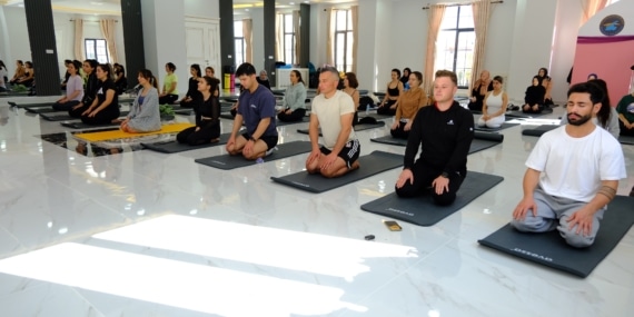 Vanlı kadınlar ücretsiz yoga ile ruhsal ve bedensel şifalanacaklar