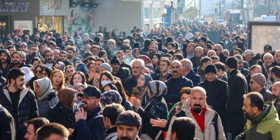 Eşbaşkanlardan Van halkına çağrı: Herkes adalete ve hukuka sahip çıksın