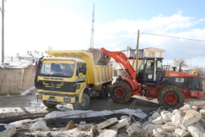 Van’da kaçak yapıların yıkımına başlandı - Tusba kacak yapi 1