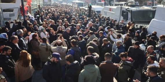 Van’da kayyım uygulamalarına kitlesel tepki