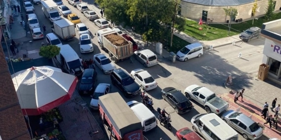 Van trafiği çileye dönerken, trafiğe kayıtlı araç sayısı da belli oldu