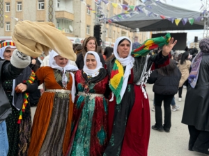 Van’da 8 Mart mitingi: Öcalan’dan Van’a özel mesaj - WhatsApp Image 2025 03 09 at 15.12.19 1